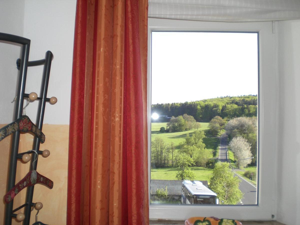 Wohnung Am Nurburgring Drees ภายนอก รูปภาพ